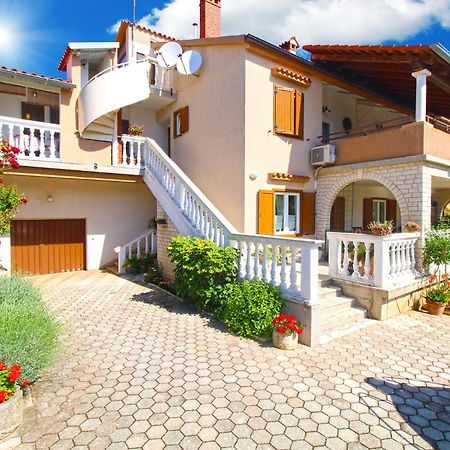 Apartments Munida 734 Медулин Экстерьер фото