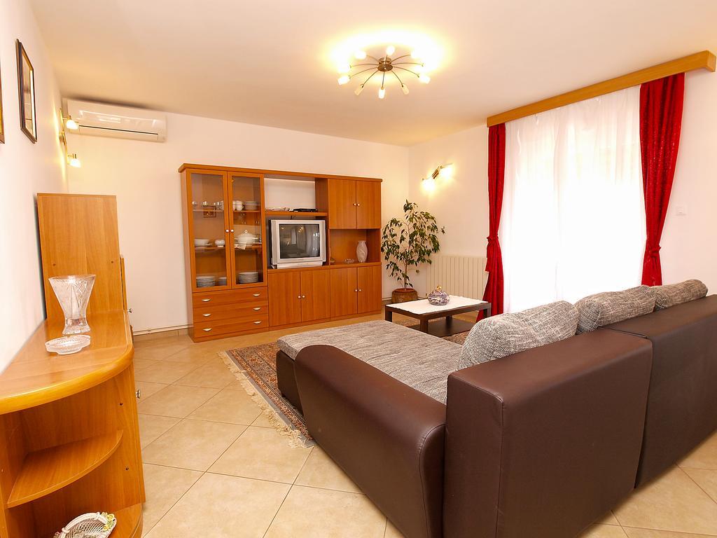 Apartments Munida 734 Медулин Экстерьер фото